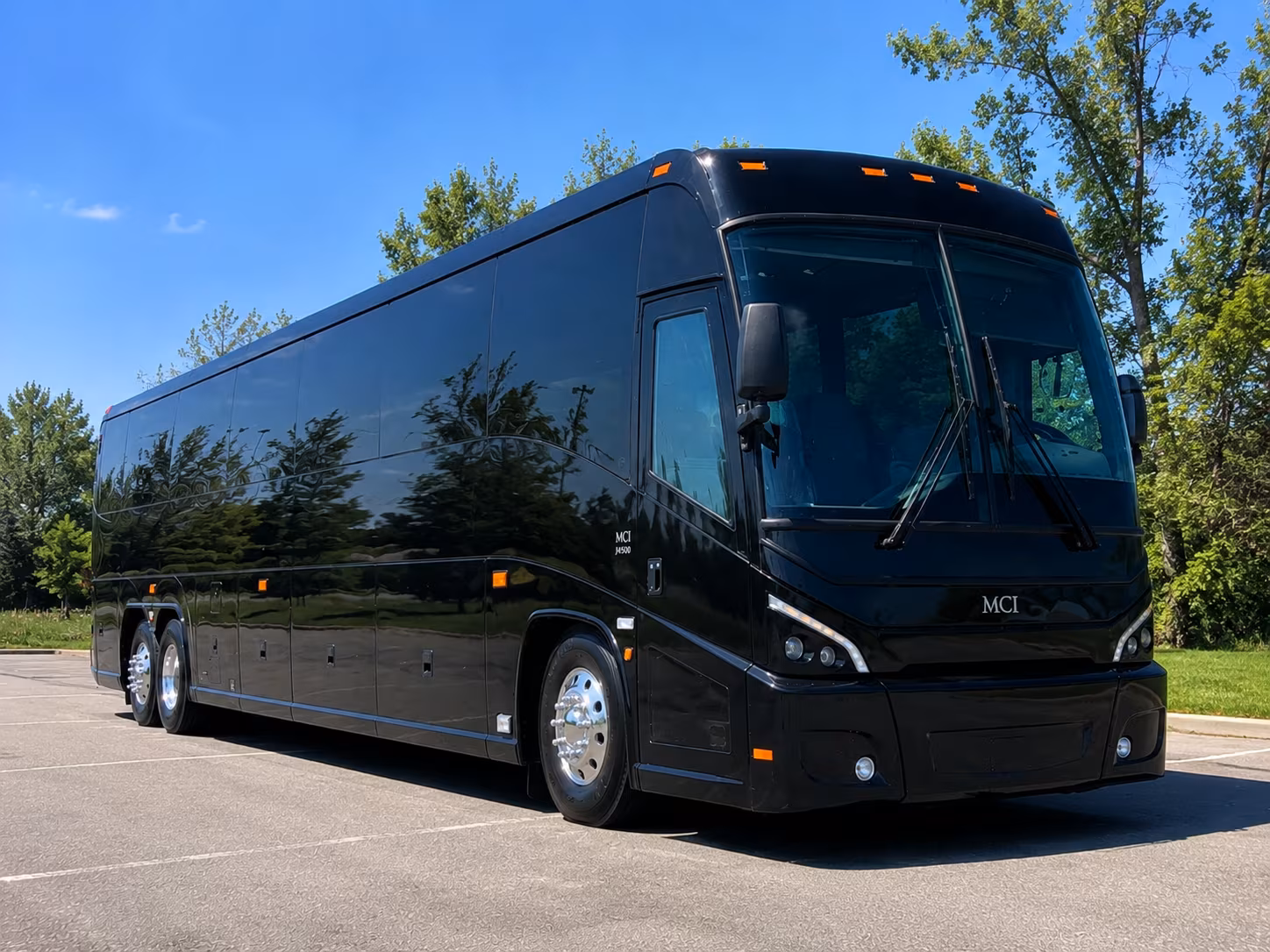 road trip charter buses for bend fans